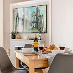 2 Bed In Oc-e31738 Lägenhet Whitby