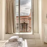 2 Bed In Oc-e31738 * Whitby