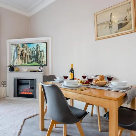 2 Bed In Whitby Oc-E31738